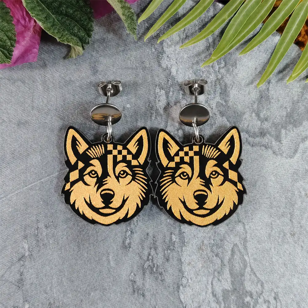 Aretes Alaskan Malamute