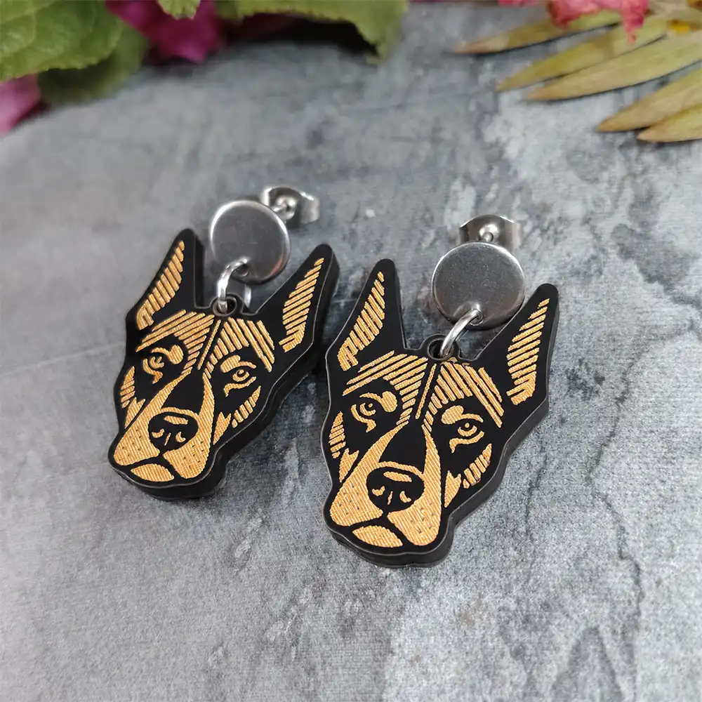 Aretes Doberman
